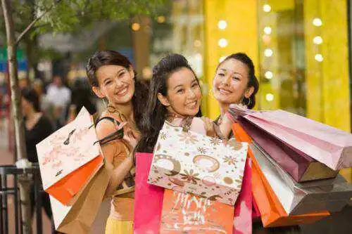Những điều cần biết khi mua sắm ở Hồng Kông