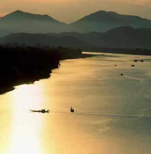 Núi Ngự Bình Huế
