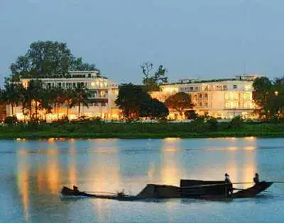 khach-san-hue