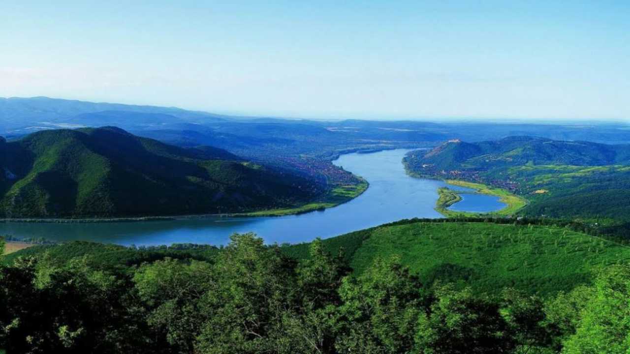 Tham quan Danube Bend Slideshow - Tour du lịch Hungary