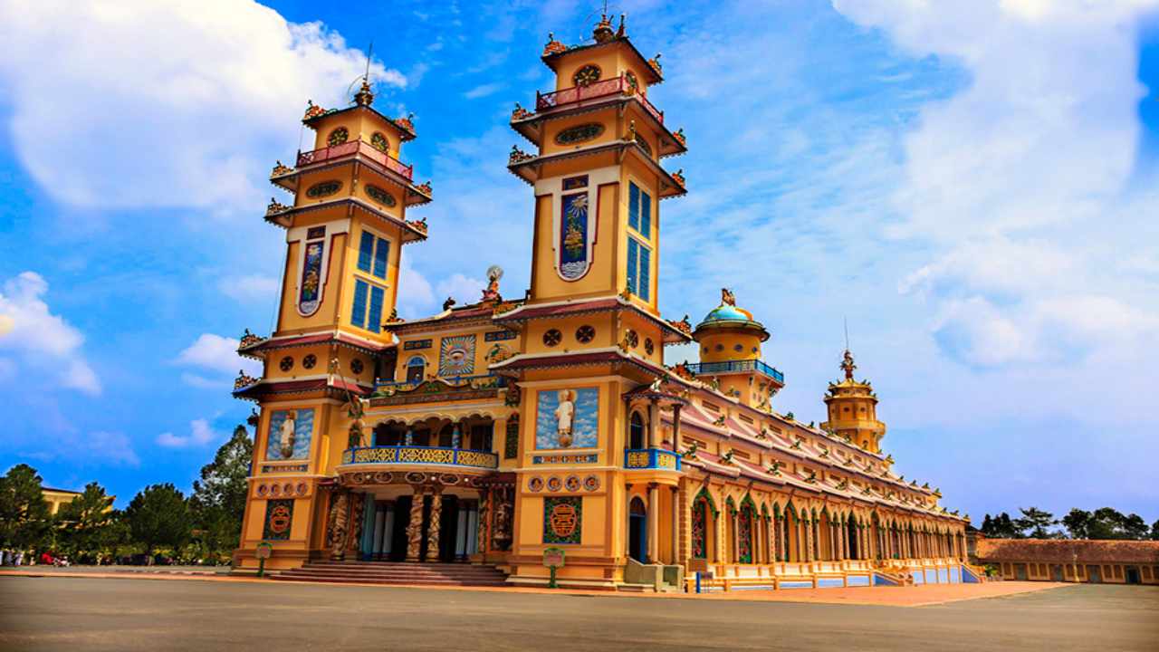 Tour du lịch miền Nam - Toà thánh Tây Ninh