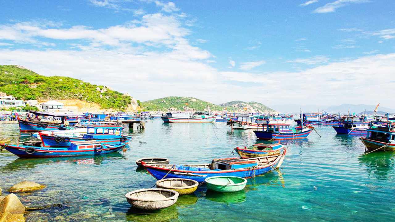 Tour Nha Trang - Du lịch Nha Trang và đắm mình trong làn nước trong xanh của đảo Bình Ba