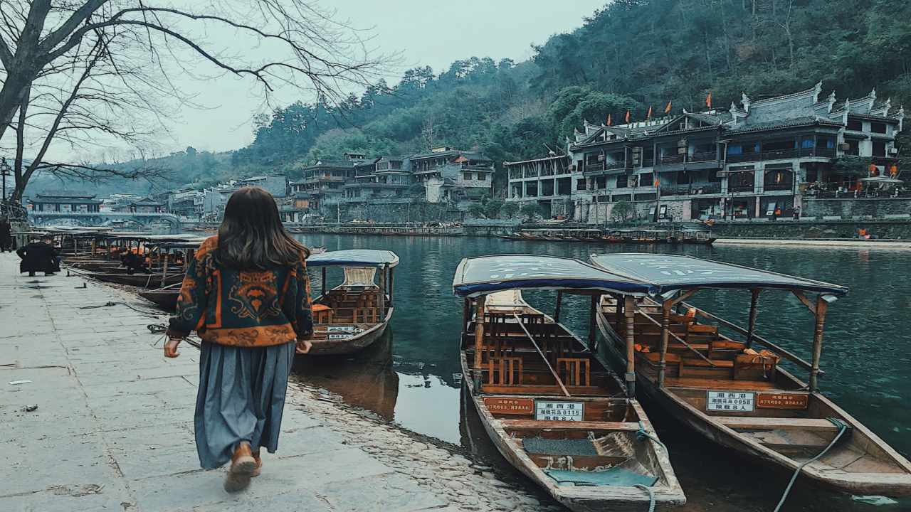Tour Trung Quốc - Phượng Hoàng Cổ Trấn - Địa điểm du lịch Trung Quốc HOT xình xịch