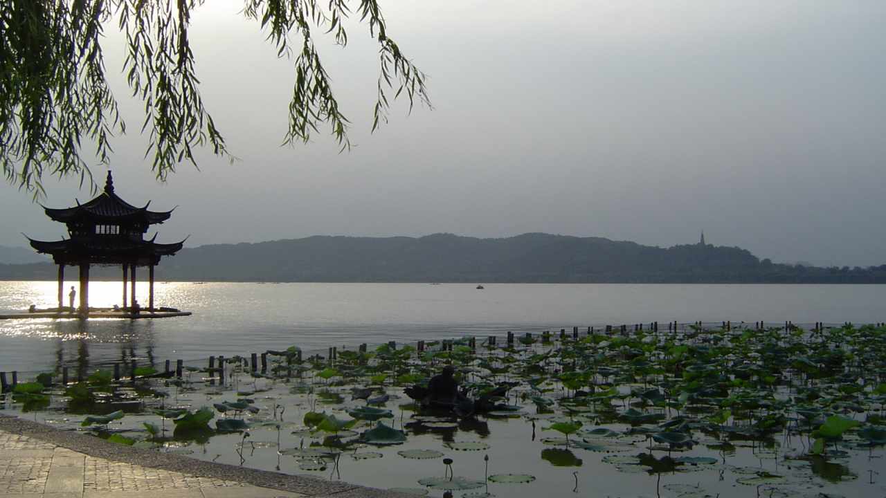 Tour Trung Quốc - Vẻ đẹp thơ mộng của Hồ Tây, Hàng Châu