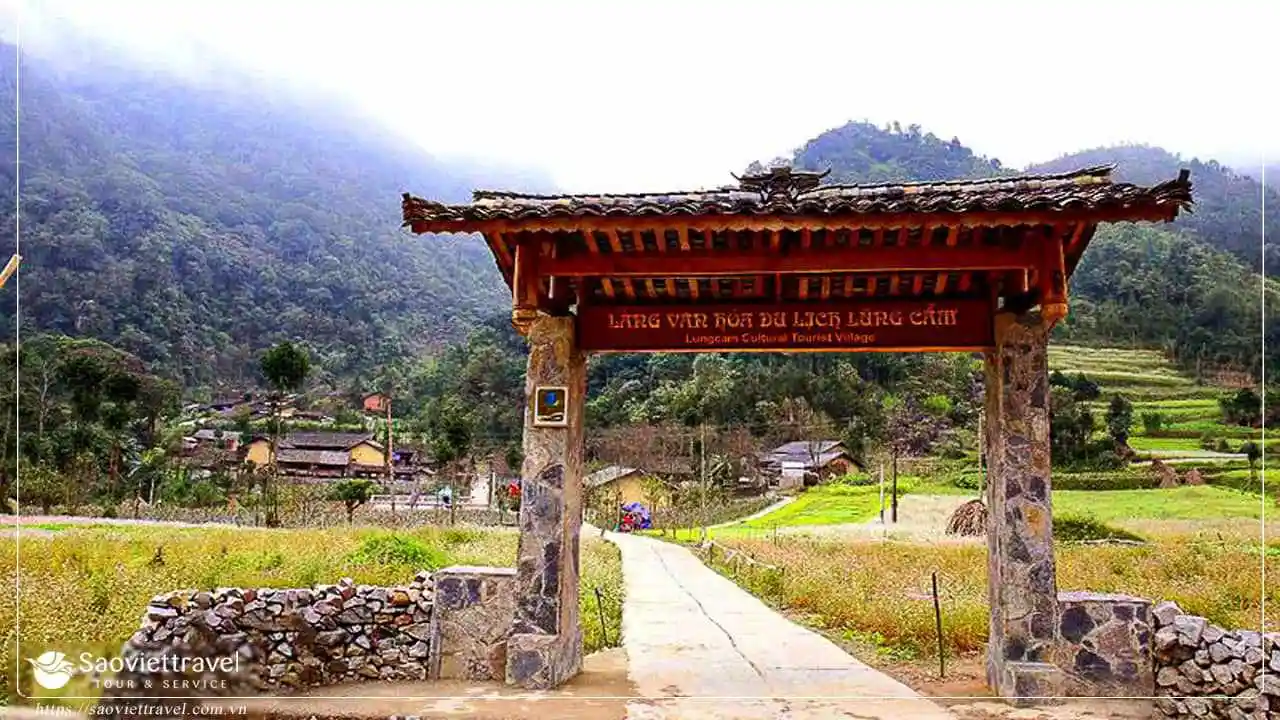 Du lịch Hà Giang - Làng Văn Hóa Lũng Cẩm