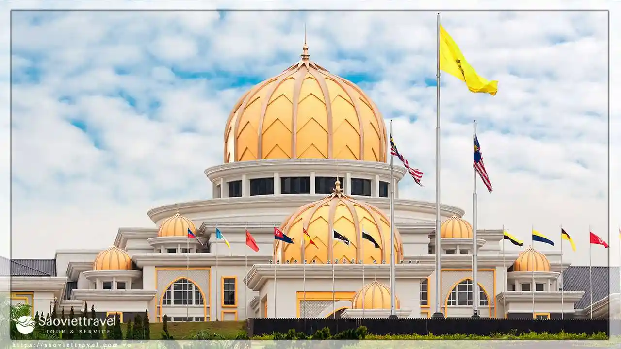 Du lịch Malaysia cung điện hoàng gia
