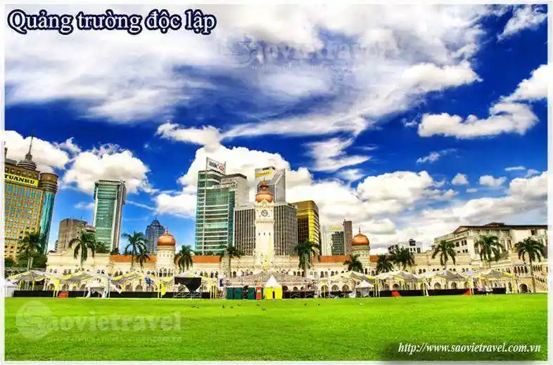 quang-truong-doc-lap_du-lich-saovietravel