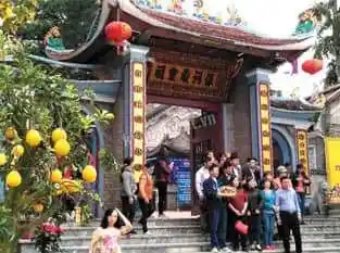 Du lịch Hà Nội – Du xuân Đền Trần – Phủ Dầy 1 ngày giá tốt