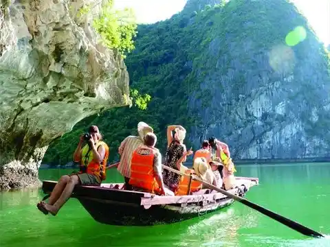 Tour Miền Bắc 3N2Đ: Sài Gòn – Hà Nội – Vịnh Hạ Long