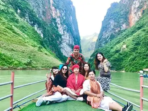 Tour Hà Giang 2N2Đ: Hà Nội – Cao Nguyên Đá – Cột Cờ Lũng Cú – Mèo Vạc