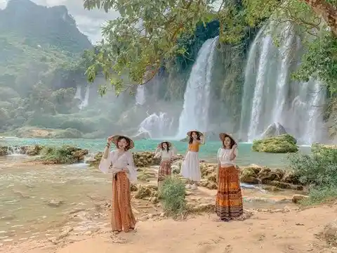 Tour Đông Bắc 6N5Đ: Hạ Long – Hà Giang – Cao Bằng – Pác Bó – Bản Giốc – Ba Bể từ Sài Gòn