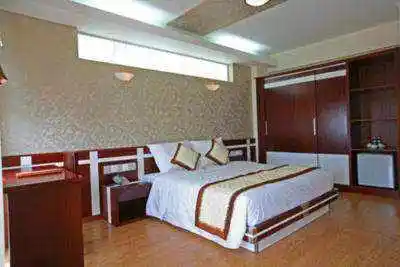 Khách sạn Golden Rain Nha Trang