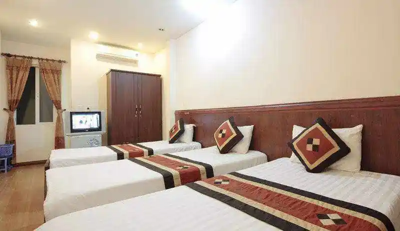 Khách Sạn Moonshine Palace (Hà Nội Backpackers Palace)